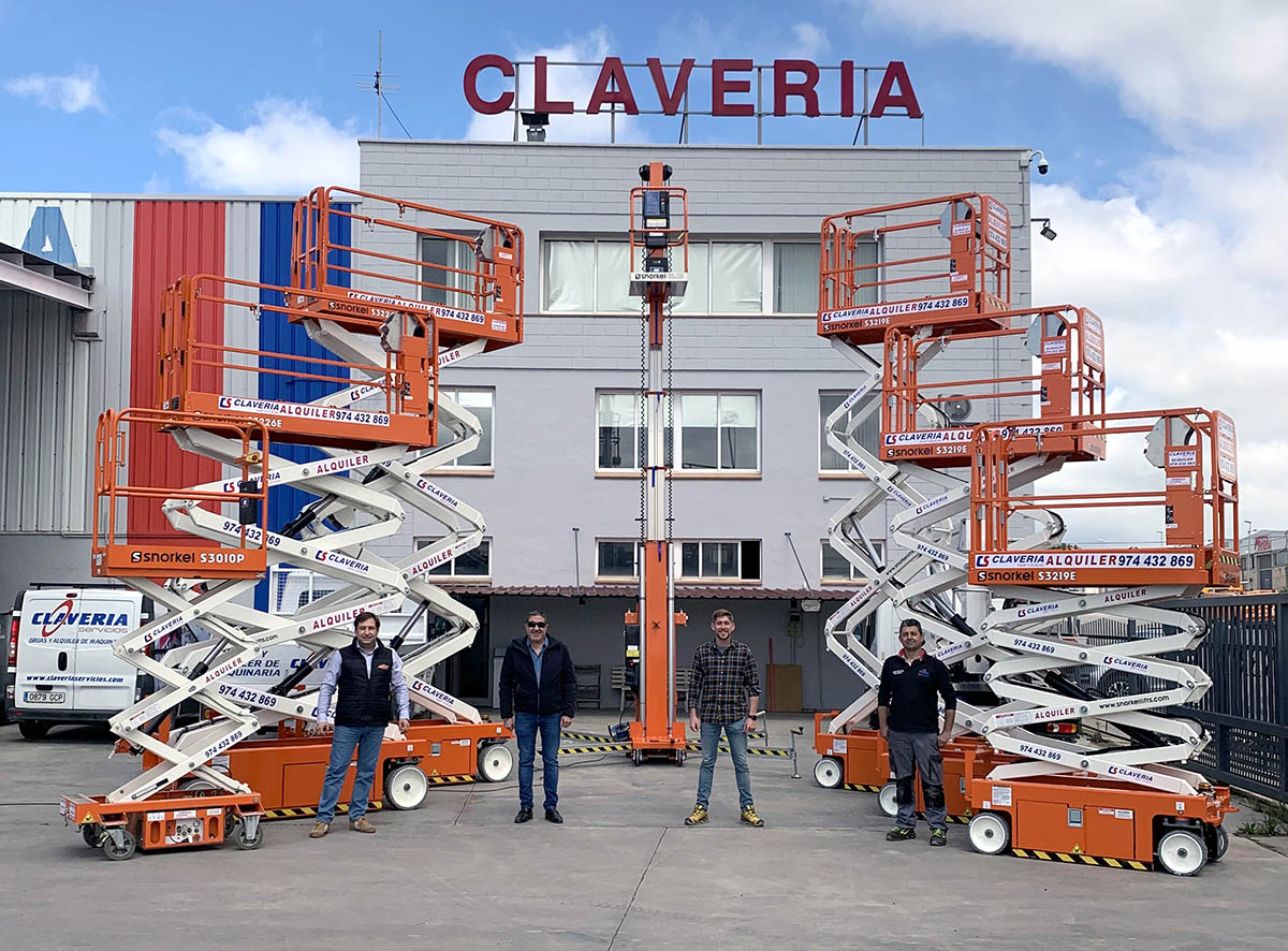 Eleven Snorkel Lifts For Clavería Servicios